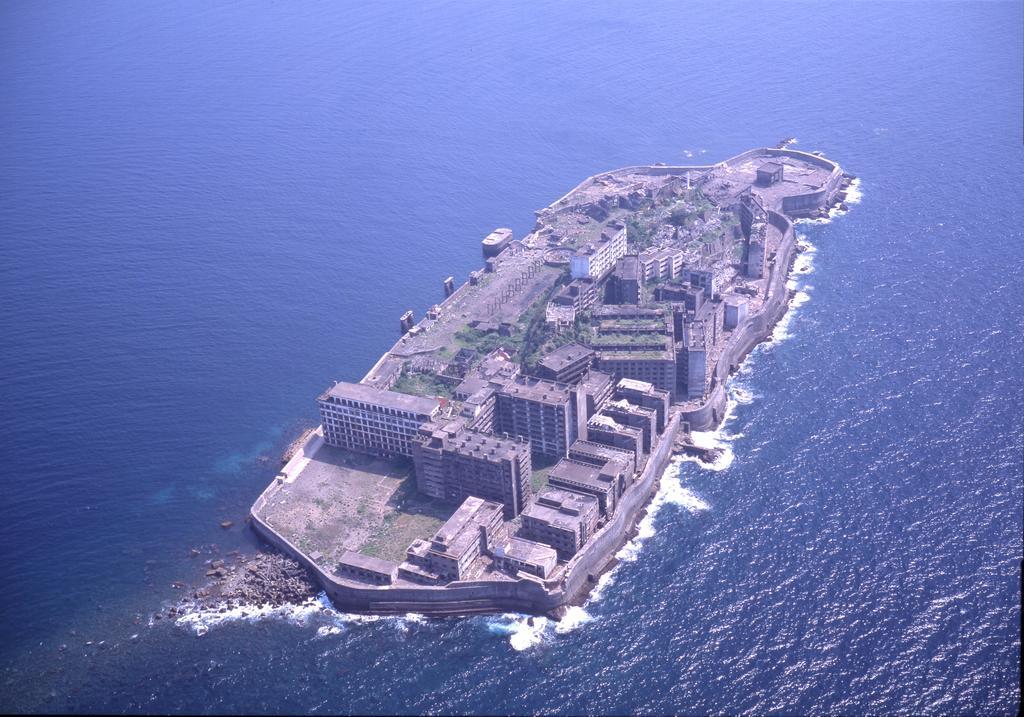 Alega Gunkanjima Nagasaki Bagian luar foto